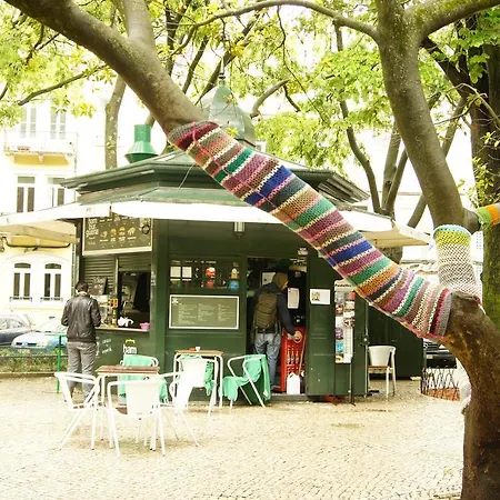 Charming Tram 28 *