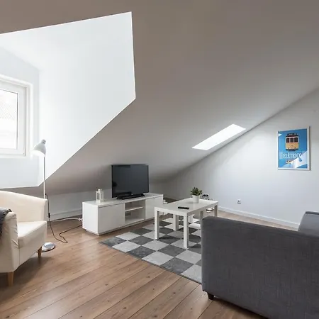 Appartamento Charming Tram 28 *